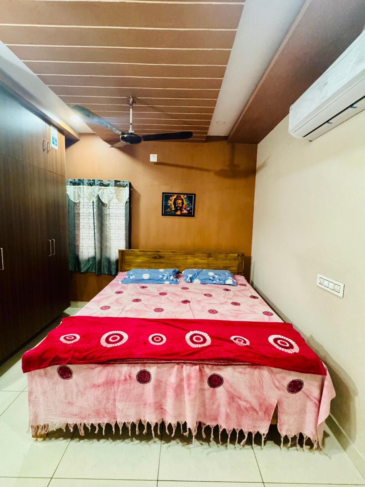 Sri Padha Vallabha Serenity Homestay Pithapuram Exterior photo